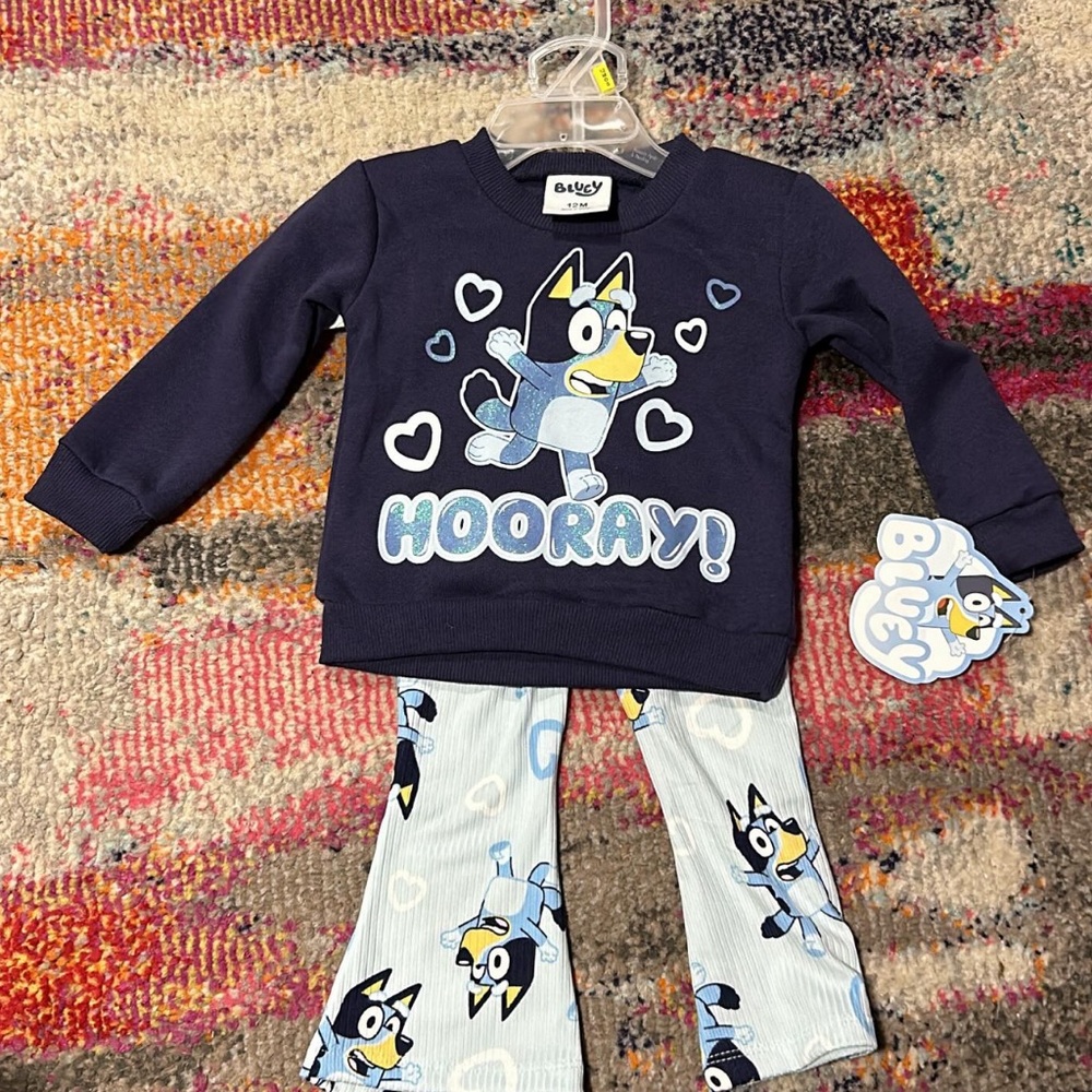 Brand new with tags bluey set